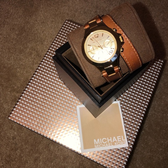 Michael Kors Slim Runway MK2256 Tan Watch - Picture 3 of 5